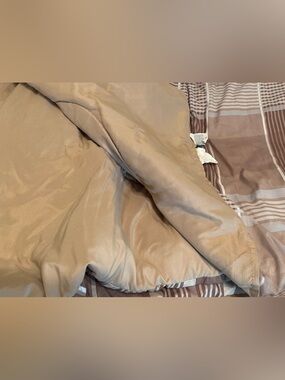 Room Essentials Tan/Beige Reversible Comforter